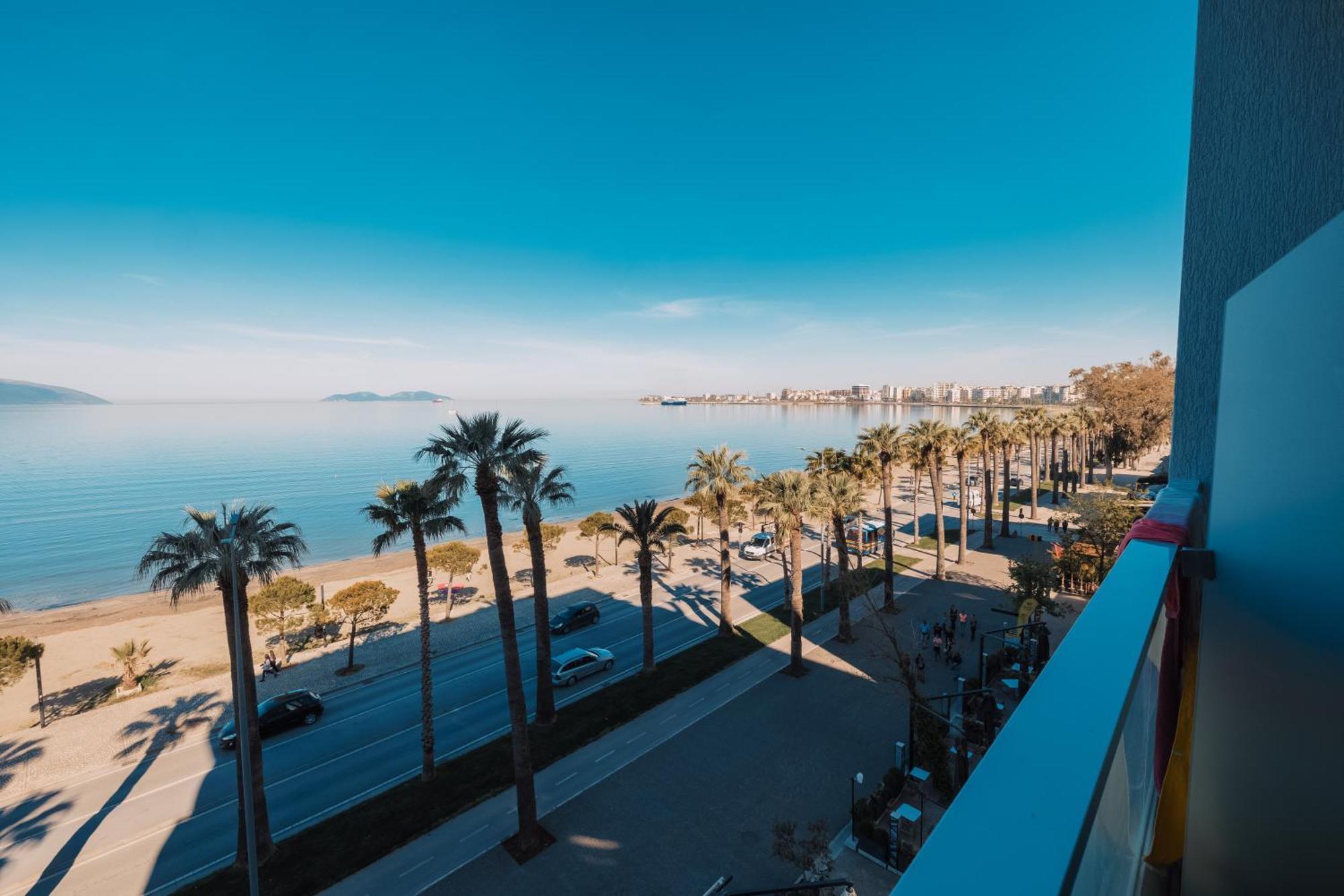 Duka Hotel Vlorë Exteriör bild