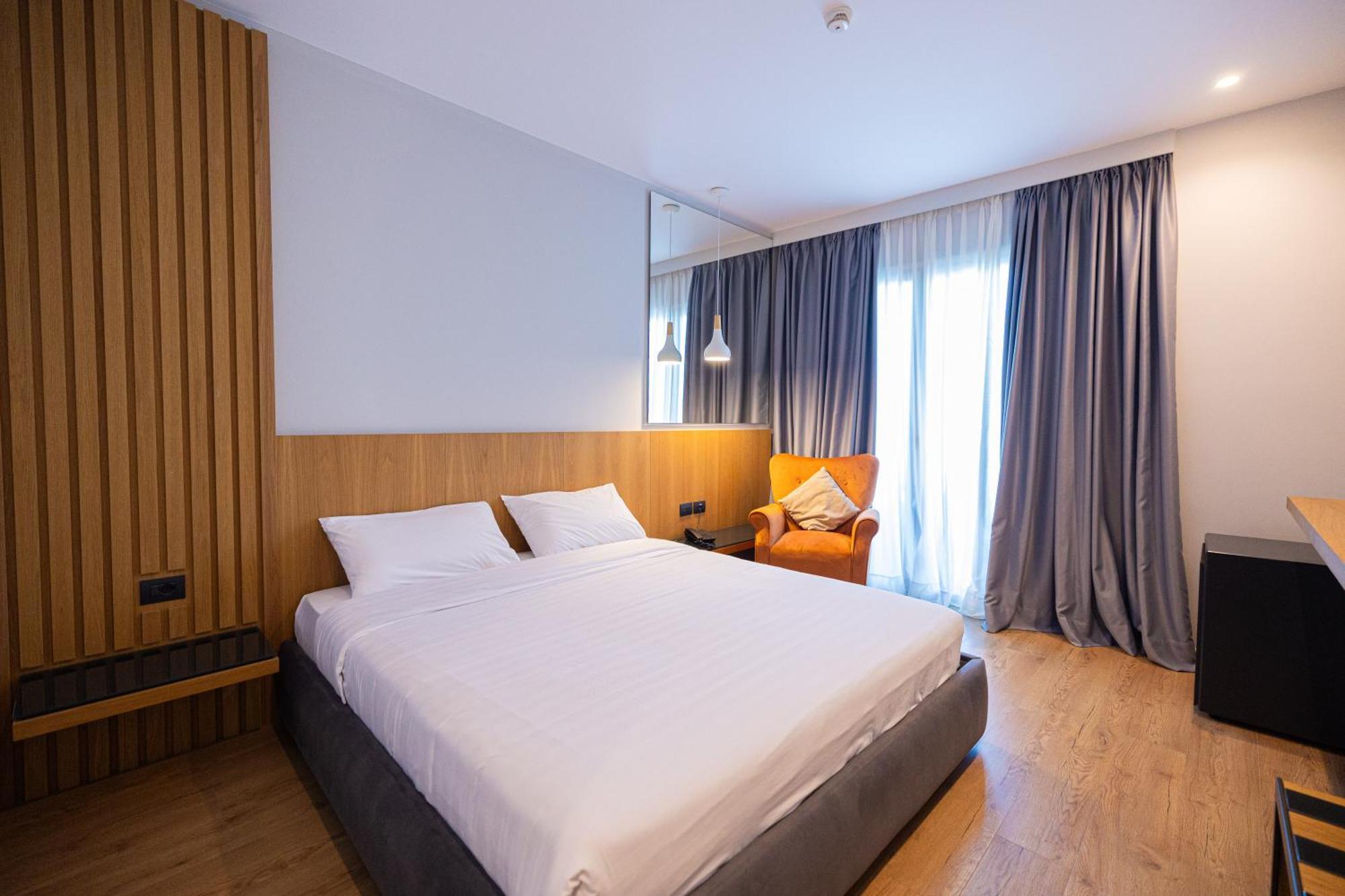 Duka Hotel Vlorë Exteriör bild
