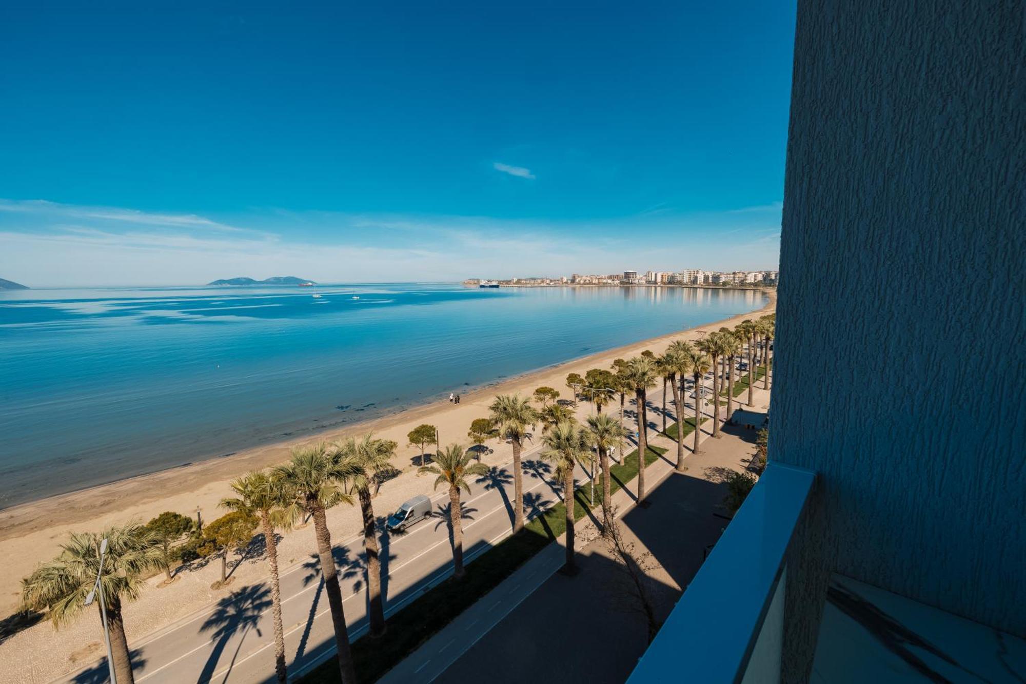 Duka Hotel Vlorë Exteriör bild